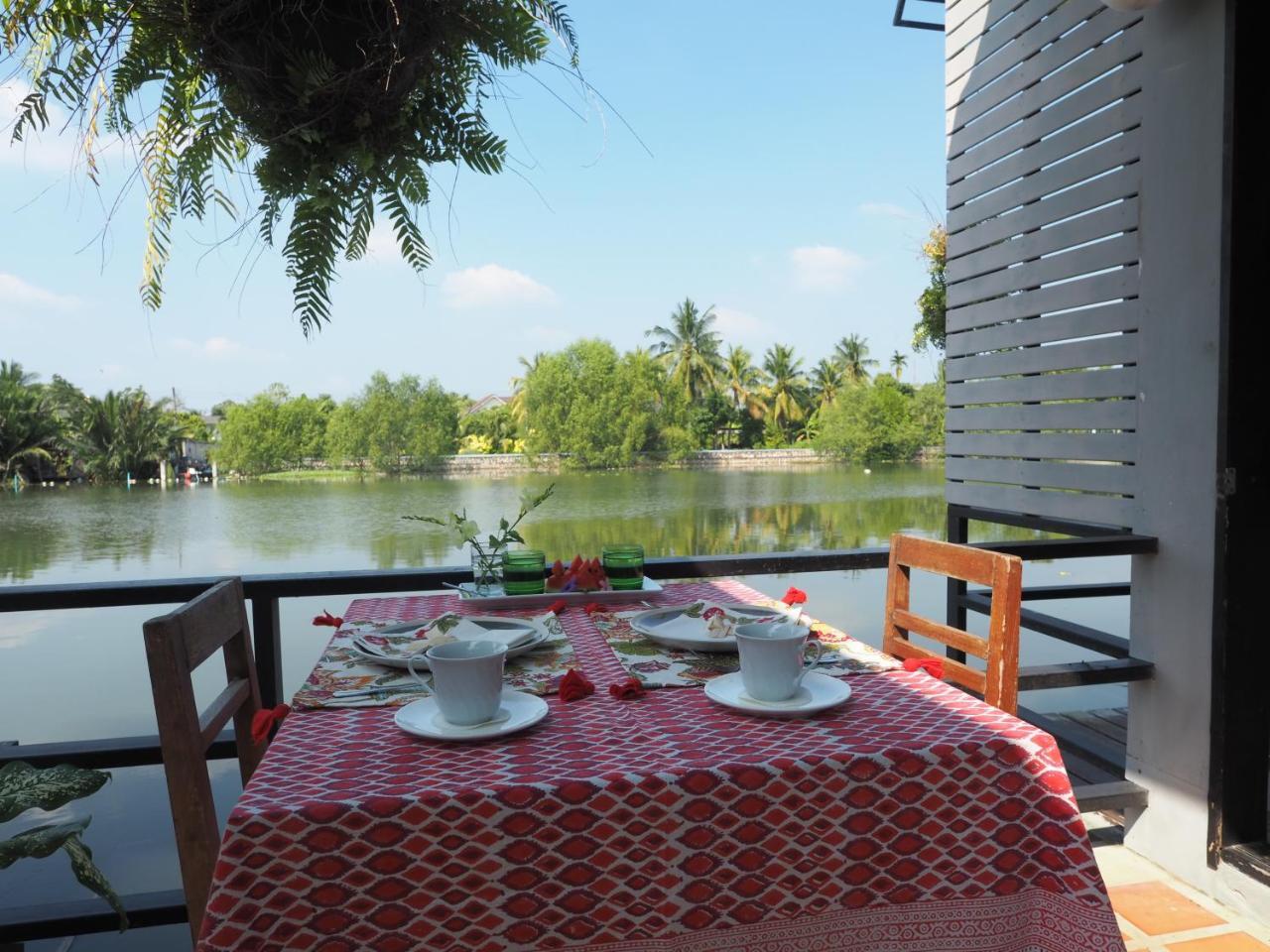 Bed and Breakfast Amphawa Caza Platuu Экстерьер фото